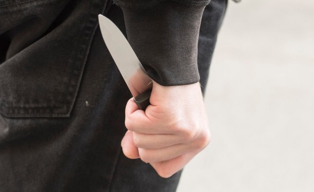 Dwóch nastolatków ugodzonych nożem. Policja podejrzewa 12-latka