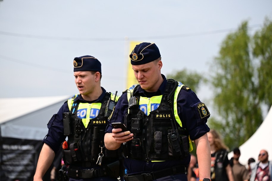 Dwóch Polaków oskarżonych o nielegalne fotografowanie elektrowni jądrowej w Szwecji /Shutterstock