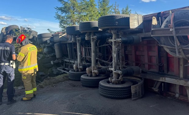 Dwoje młodych ludzi nie żyje. Tragiczny finał zderzenia ciężarówek