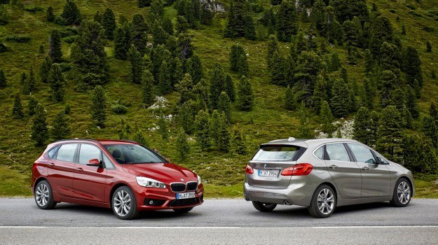 "Dwójka" Active Tourer (typoszereg F45) ma odebrać klientów m.in. Mercedesowi klasy B i VW Touranowi. Model powstał na przednionapędowej płycie, z której korzysta już nowa generacja Mini. Szacuje się, że 3/4 jego nabywców po raz pierwszy w życiu zdecyduje się na zakup auta marki BMW. /BMW