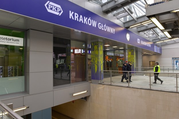 Dworzec kolejowy Kraków Główny /	Jacek Bednarczyk   /PAP