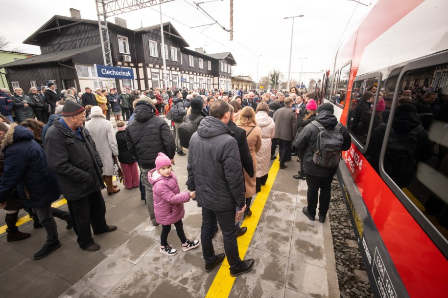 Dworzec kolejowy w Ciechocinku /Tytus Żmijewski /PAP