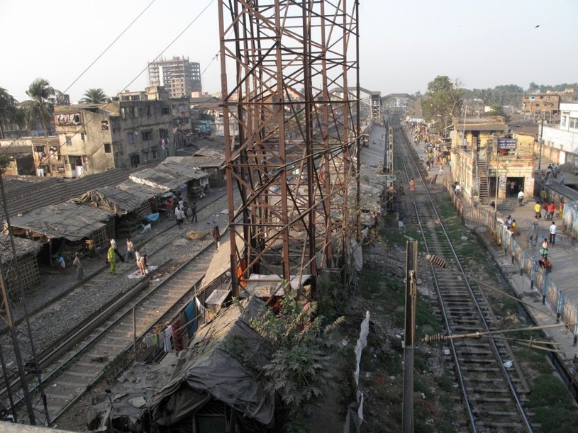 Dworzec w Kalkucie to teren działania porywaczy dzieci /123RF/PICSEL