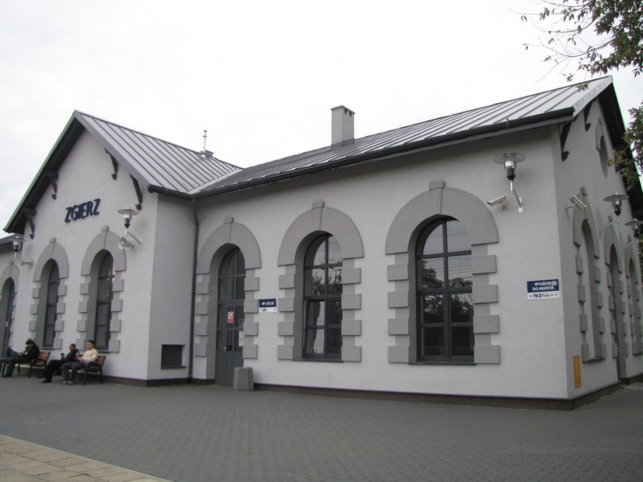 Dworzec w Zgierzu /Agnieszka Wyderka /RMF FM