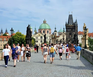 Dwucyfrowa inflacja w Czechach. Mocny wzrost cen w kwietniu