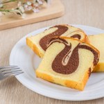 Dwukolorowe ciasto Tulipan. Pyszny pomysł na wiosenny deser