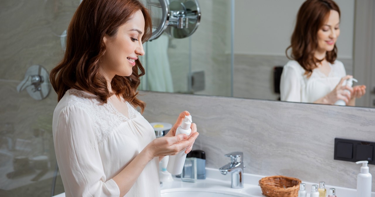 Dwustopniowe oczyszczanie twarzy /123RF/PICSEL