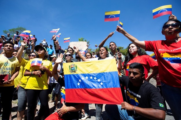 Dwuwładza w Wenezueli trwa od miesiąca /Joedson Alves /PAP/EPA