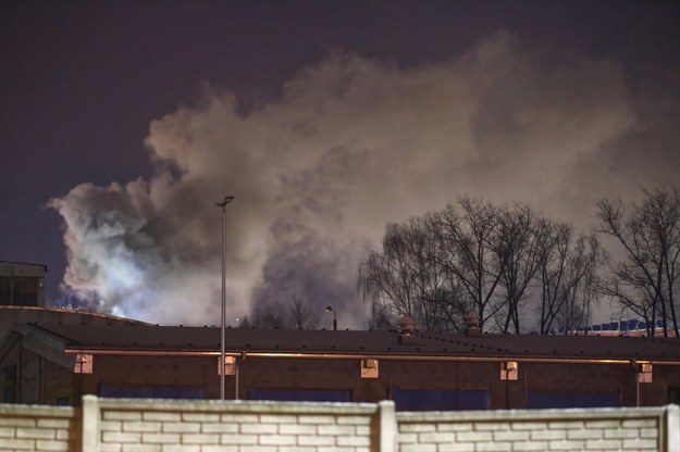 Dym nad budynkami firmy chemicznej Synthos w Oświęcimiu //Łukasz Gągulski /PAP