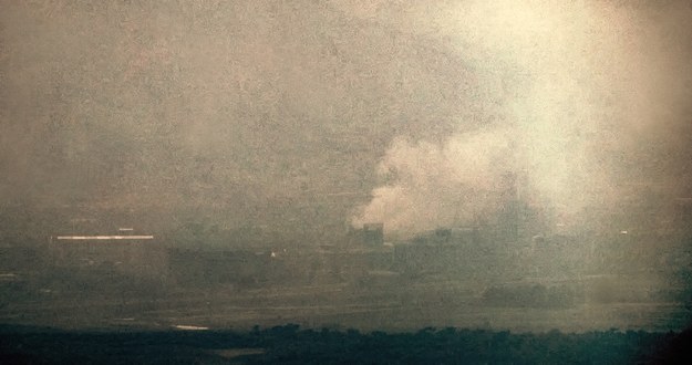 Dym unoszący się nad Kaesong /YONHAP   /PAP/EPA