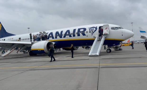 Dym w kabinie. Ewakuacja pasażerów Ryanaira na Kraków Airport
