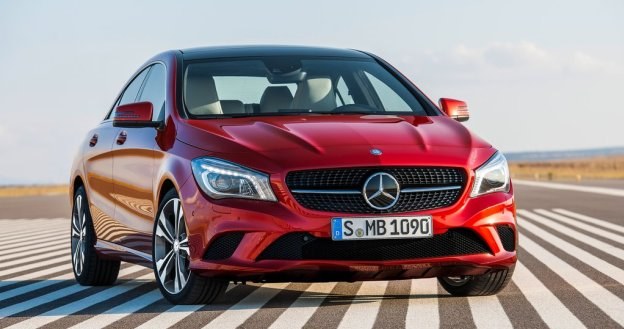 Dynamiczne rysy CLA nawiązują do większego CLS-a. /Mercedes