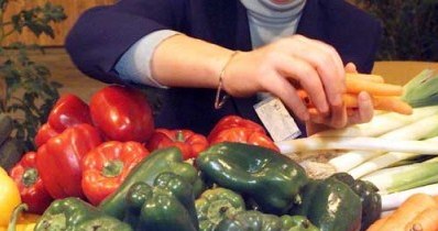 Dynamicznie drożeją także warzywa. W ciągu poprzedniego miesiąca ich ceny skoczyły o 6,8 proc. /AFP
