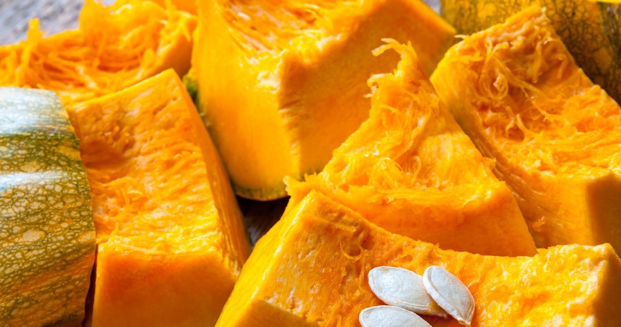 Dynia to kwintesencja jesieni - piękna na stole i kusząca w kuchni. Nie zawsze jednak warto sięgać po nią bez ograniczeń /123RF/PICSEL