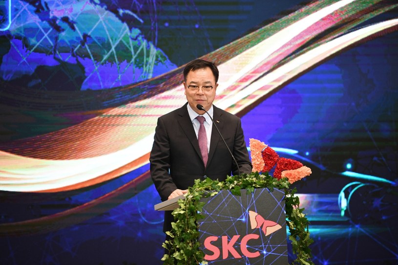 Dyrektor generalny firmy SKC Wan-Jae Lee podczas uroczystości ogłoszenia inwestycji koreańskiej firmy „SK Nexilis”, 18 bm. w Auli Wydziału Mechaniczno-Technologicznego Politechniki Rzeszowskiej w Stalowej Woli /PAP