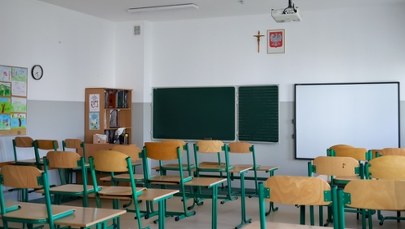 ​Dyrektor szkoły oskarżony o posiadanie narkotyków. Został zawieszony