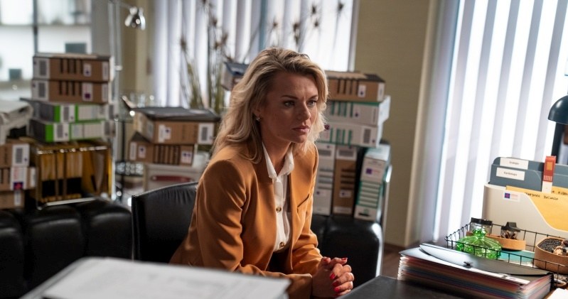Dyrektor Woźnicka (Emilia Komarnicka) będzie musiała się tłumaczyć /Źródło: AIM