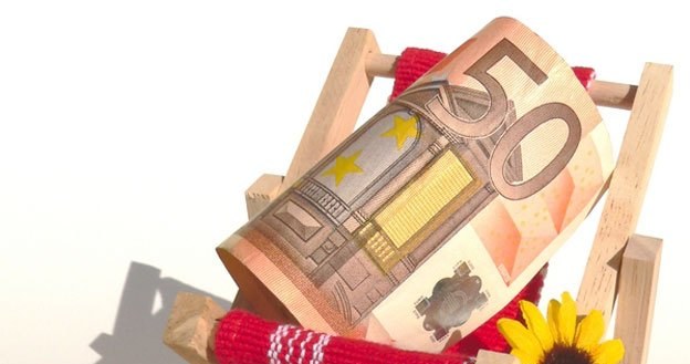Dyrektorzy w usługach turystycznych zarabiają niekiedy nawet 12 000 PLN /&copy; Panthermedia