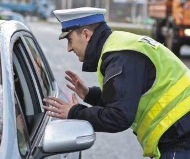 Dyskutujesz z policjantem? Możesz stracić prawko!