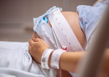 <span class="extra">Dyżur eksperta</span>Cesarka to łatwiejszy poród? Znamy wnioski międzynarodowych specjalistów