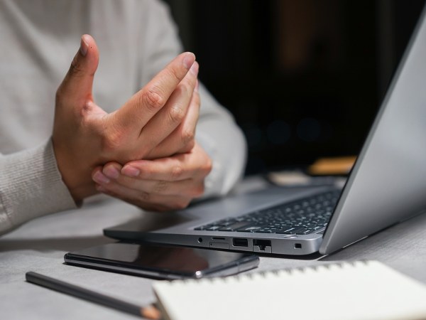 <span class="extra">Dyżur eksperta</span>Nerwoból – czym jest, jakie daje objawy i jak sobie z nim radzić?