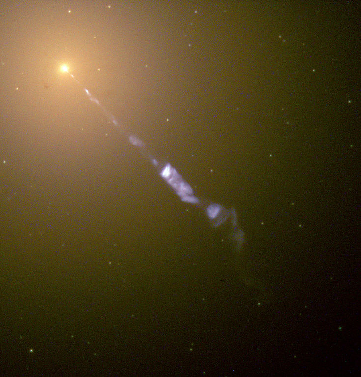 Dżet materii z galaktyki M87 /NASA