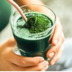 Działa przeciwzapalnie i przeciwwrzodowo, chroni serce. Młody jęczmień zdrowszy od niejednej zieleniny