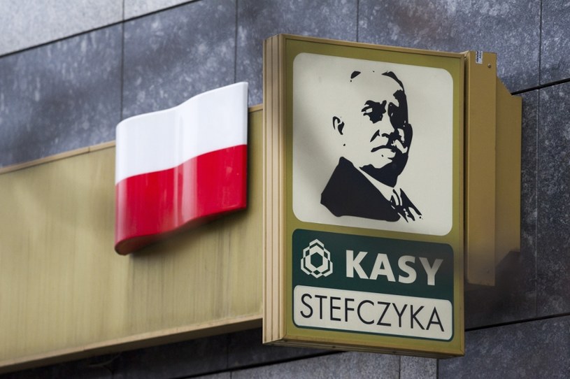 Działalność Amber Gold miała być sfinansowana ze SKOK-u Stefczyka /Wojciech Stróżyk /East News