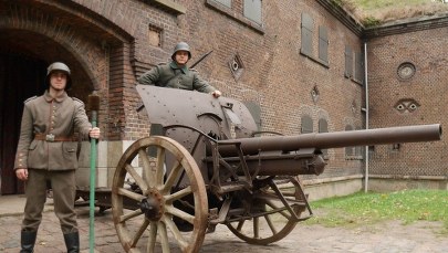 Działo stało kilkadziesiąt lat za francuską stodołą. Trafiło do Polski