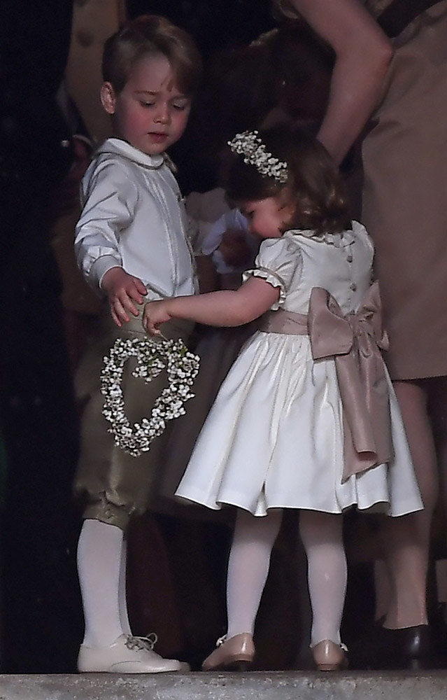 Dzieci książęcej pary George i Charlotte na ślubie Pippy Middelton /Getty Images