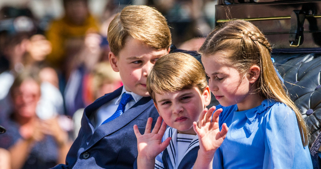 Dzieci księcia Williama i księżnej Kate - George, Charlotte i Louis - zajmują kolejno drugie, trzecie i czwarte miejsce w kolejce do brytyjskiego tronu /Marcin Nowak /East News