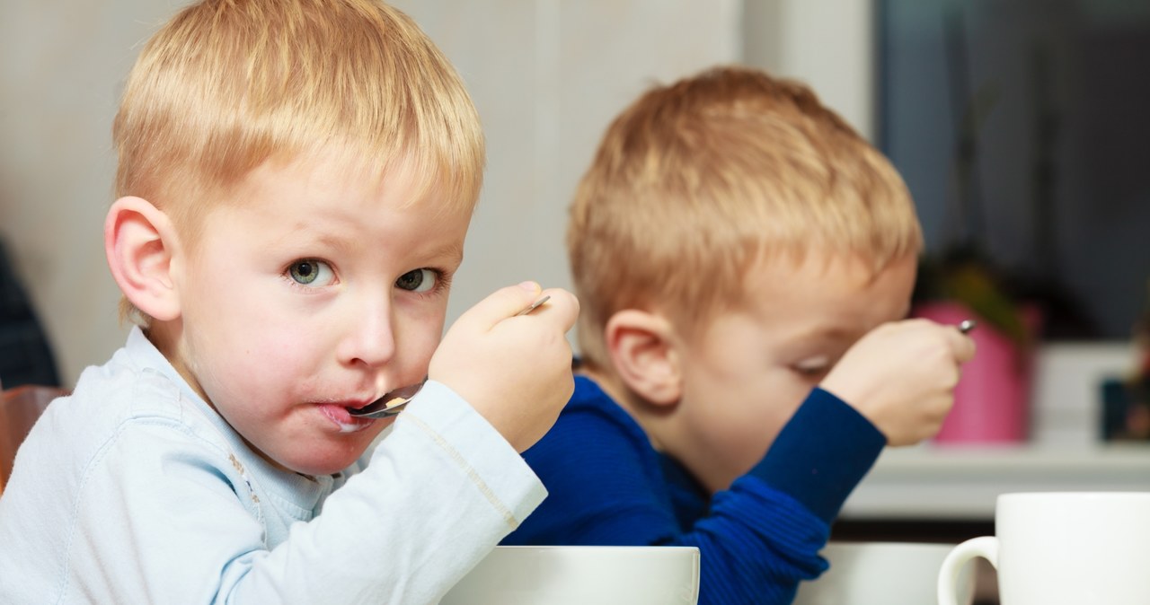 Dzieci stosujące dietę wegańską mają słabsze kości niż ich rówieśnicy /Picsel /123RF/PICSEL