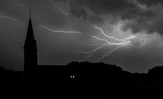 Dzieci uczestniczyły w nabożeństwie. Piorun zabił kilkanaścioro z nich