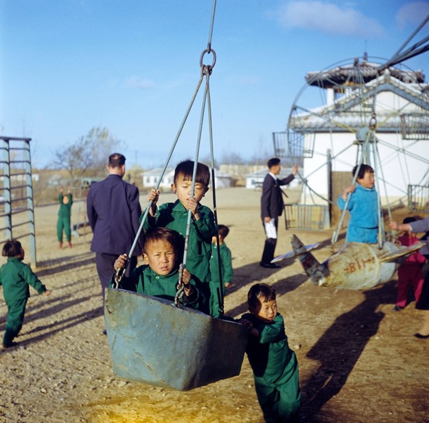 Dzieci w przedszkolu w Korei Północnej /DPA/Zentralbild /PAP/EPA
