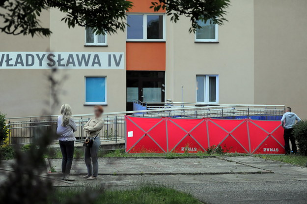 Dzieci wypadły z okna na 9. piętrze /	Marcin Bielecki   /PAP
