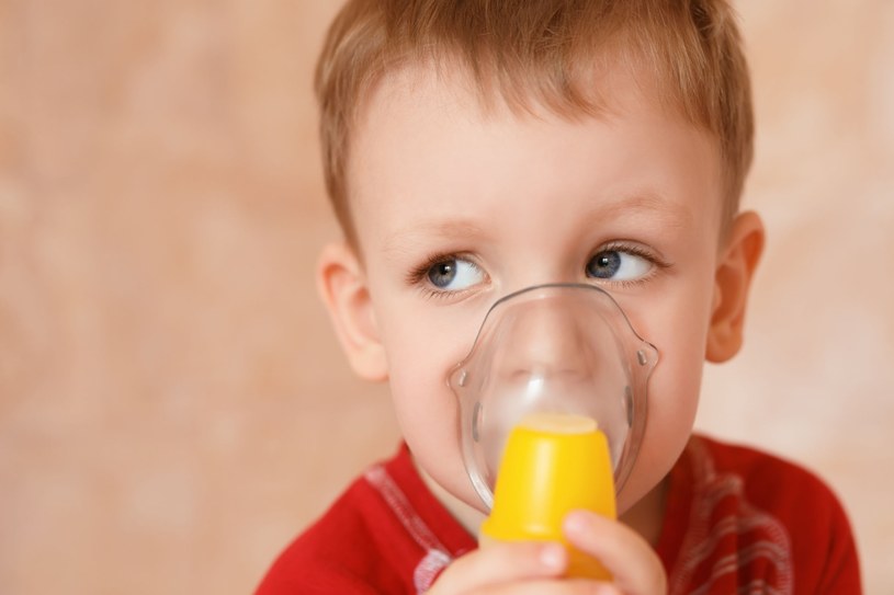 Dzieci z astmą powinny mieszkać blisko terenów zielonych /123RF/PICSEL