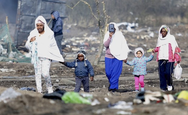 Dzieci znikają z obozu dla uchodźców w Calais. Prawie 130 nieletnich zaginęło bez śladu
