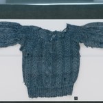 Dziecięcy sweterek zabytkiem miesiąca w Muzeum Pamięci Sybiru