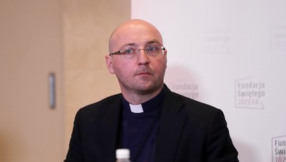 "Dziecko nigdy nie jest winne doświadczonej przemocy". Ks. Studnicki o reakcji kurii na pozew