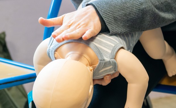 ​Dziecko traciło oddech, miało siną twarz. Dramatyczne chwile w sklepie