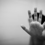 Dziecko zgwałcone ponad 500 razy. Koszmar w Szwecji