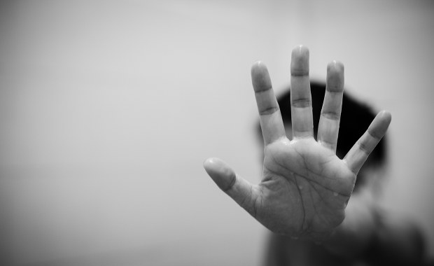 Dziecko zgwałcone ponad 500 razy. Koszmar w Szwecji