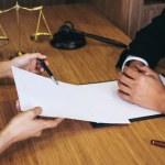 Dziedziczenie ma być teraz znacznie prostsze. "Koniec kolejek w sądach"