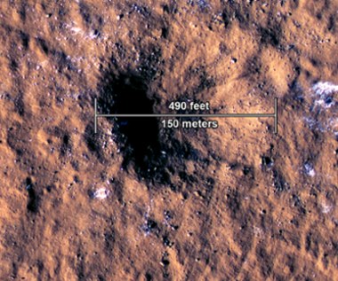 Dzieje się na Marsie! InSight znajduje krater uderzeniowy, bryły lodu oraz magmę pod powierzchnią