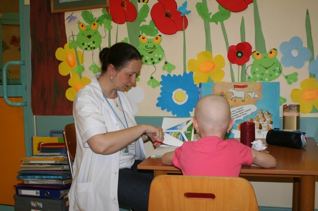 Dzięki fundacji kilka tysięcy dzieci zostąło wyleczonych z choroby nowotworowej /Maciej Grzyb /RMF FM