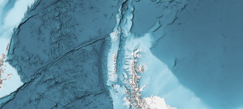 Dzięki nowym badaniom odkryto wiele wcześniej nieznanych podwodnych gór i kanionów /Boris Dorschel et al. 2022. the International BathymetricChart of the Southern OceanVersion 2. Scientific Data/Open Access /materiały prasowe