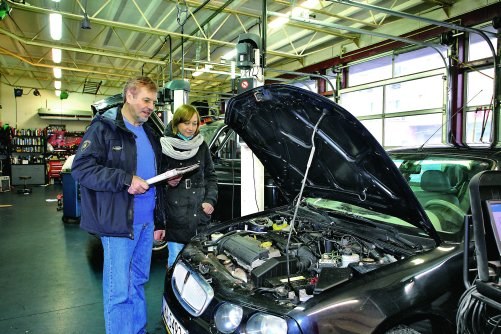 Dzięki odpowiedniej wiedzy mechanika, naprawa może być znacznie tańsza /Motor