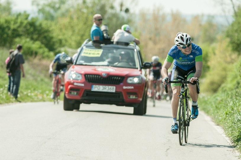 Dzięki samochodom SKODY, które będą zabezpieczać wyścig, każdy z zawodników będzie mógł się poczuj jak na Tour de France /materiały prasowe