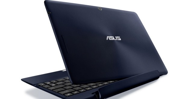 Dzięki swojej zwartej konstrukcji Asus Transformer może wedle potrzeb zmieniać z tabletu w netbook /Informacja prasowa