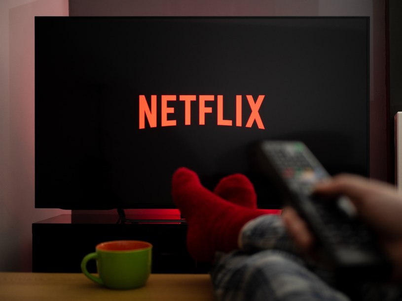 Dzielisz Netflixa ze znajomymi? Firma chce, żebyś więcej zapłacił /123RF/PICSEL